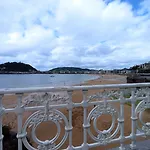 Отель Colectia Ondarreta Сан-Себастьян
